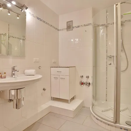 Residenz Ostseestrand 6 *